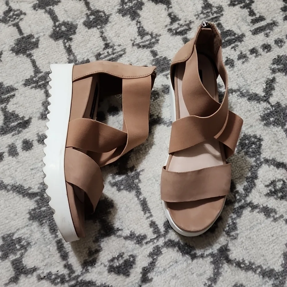 COPY - Steve Madden Platform Sandals